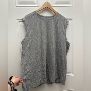 DENVER HAYES Men’s Muscle Tee